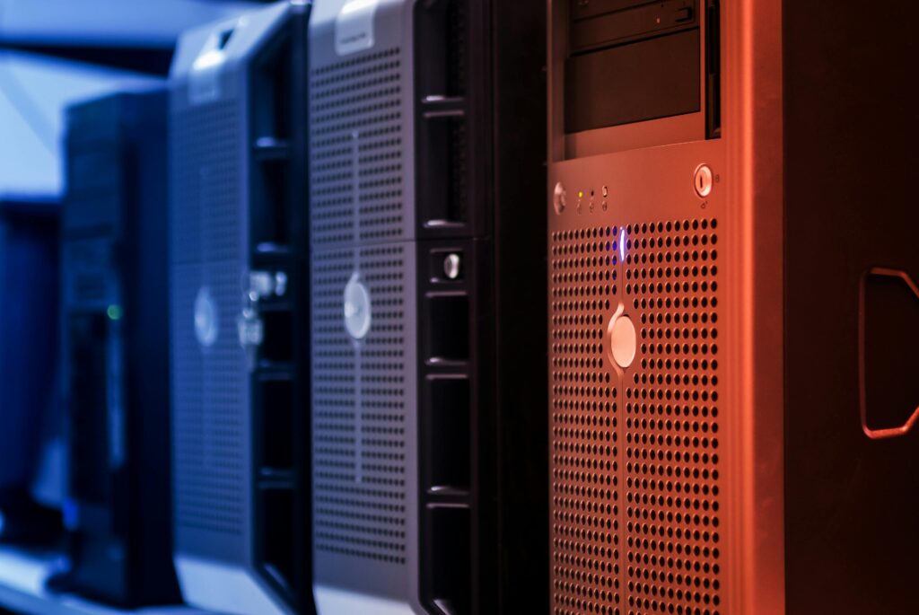 Cloud vs server locali gestione dati aziendali: server locale in azienda per archiviazione sicura